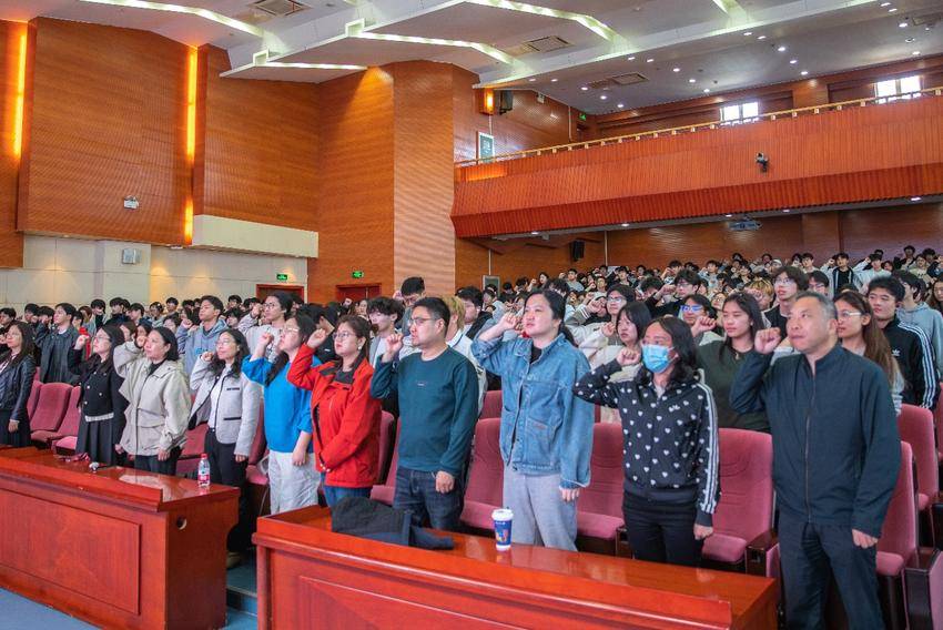 RAYBET雷竞技app开展“你的名字，见证山河”清明祭英烈系列活动.docx